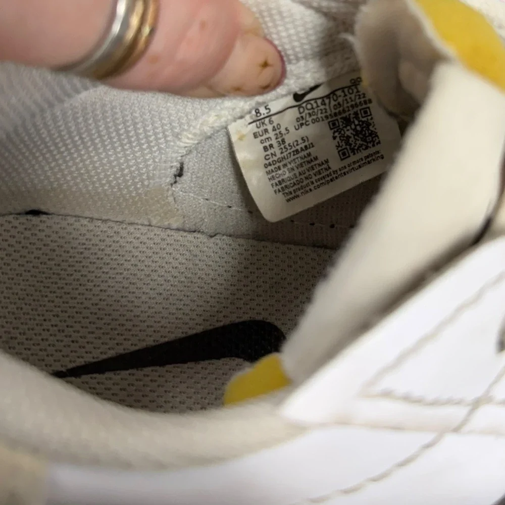 Nike Blazer Low‎ White Black Swoosh Vintage Style Sneakers Size 8.5